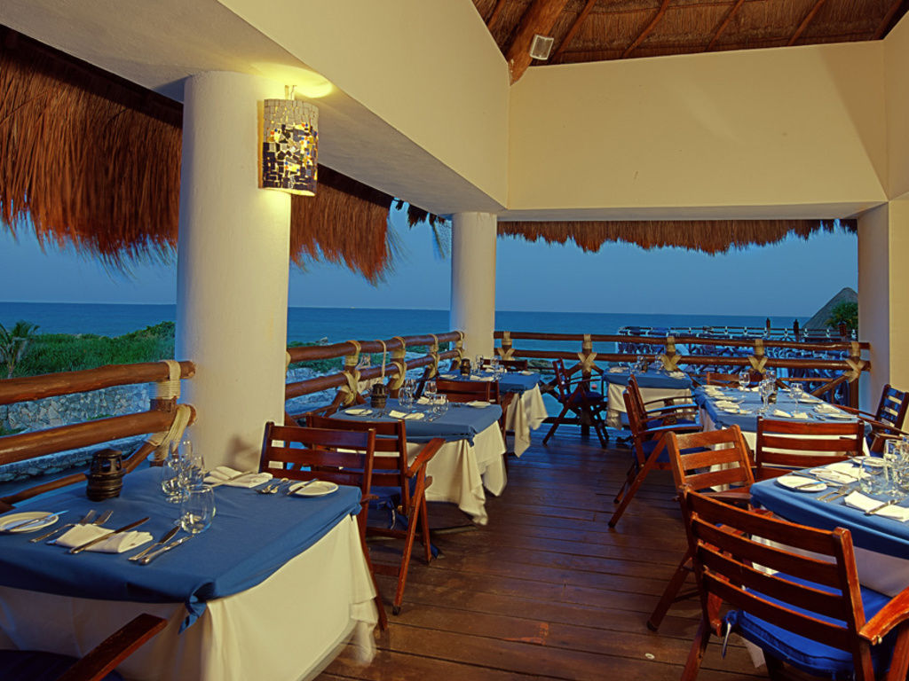 Occidental At Xcaret Destination Hotel Xcaret Park Екстериор снимка Restaurant at the Grand Palladium Resort